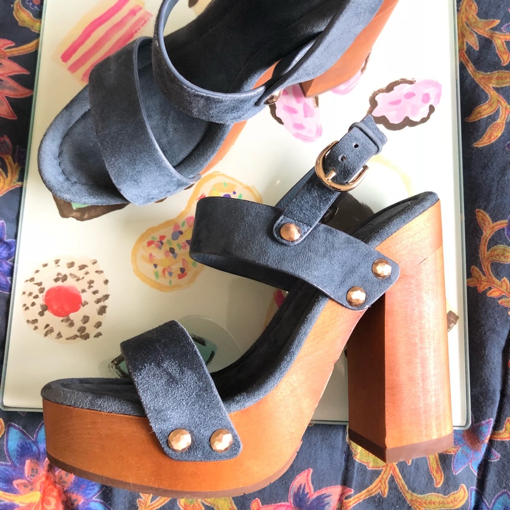 Joie plataform suede sandal NWOT